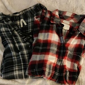 Bundle Of American Eagle Outfitters And Mudd Flannels